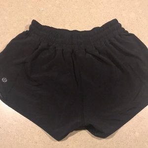 Lululemon hotty hot short black